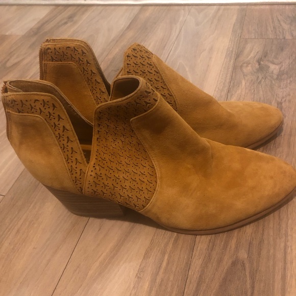 Vince Camuto suede ankle zip 5.5 Norva V Bootie Pumpkin Spice Brown Tan - Picture 4 of 9